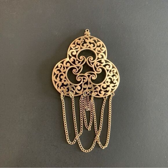 Vintage Coro Gold Tone Scrollwork Pendant 1960s-70s - Picture 1 of 5